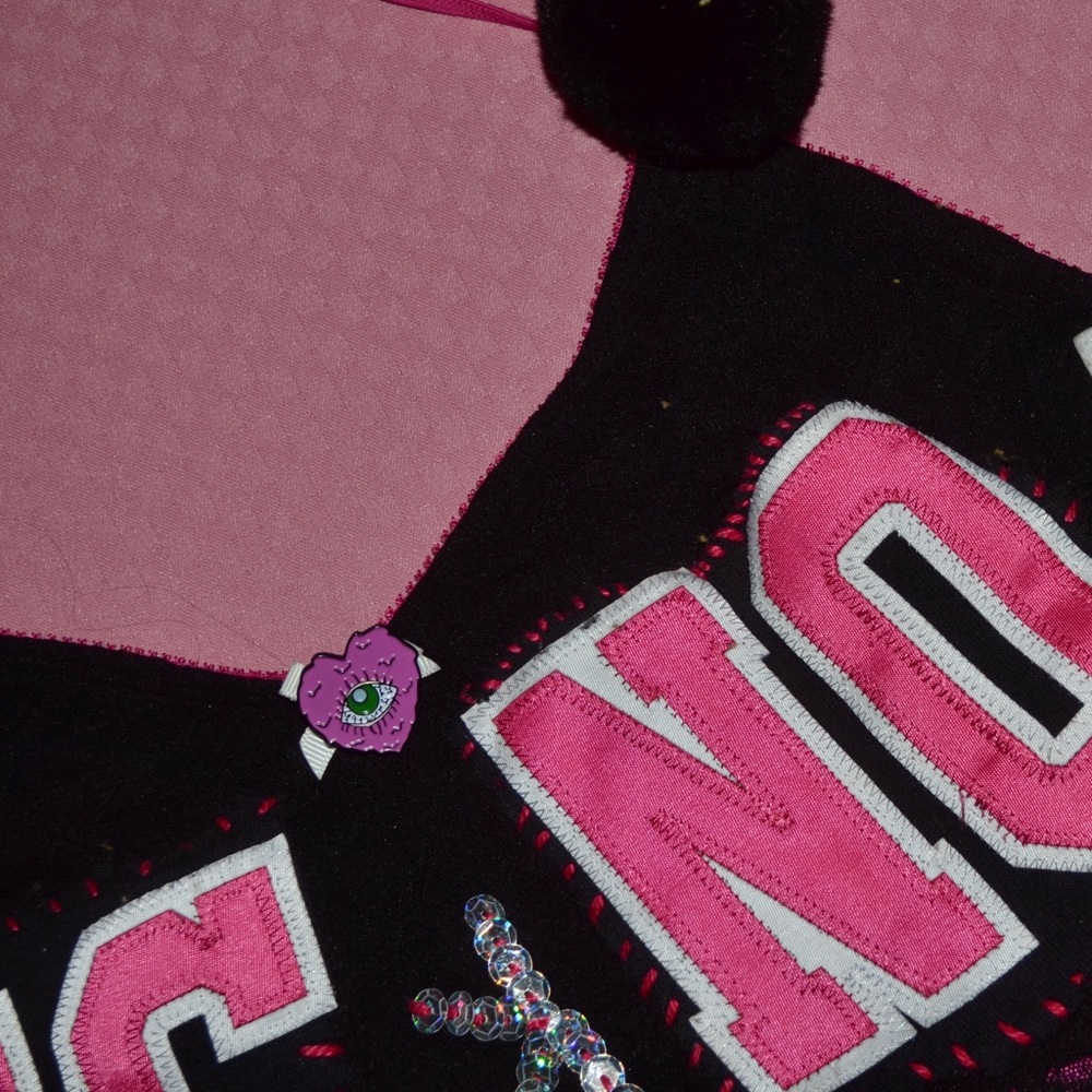 Handmade patchwork crop top - Picture 3 of 4